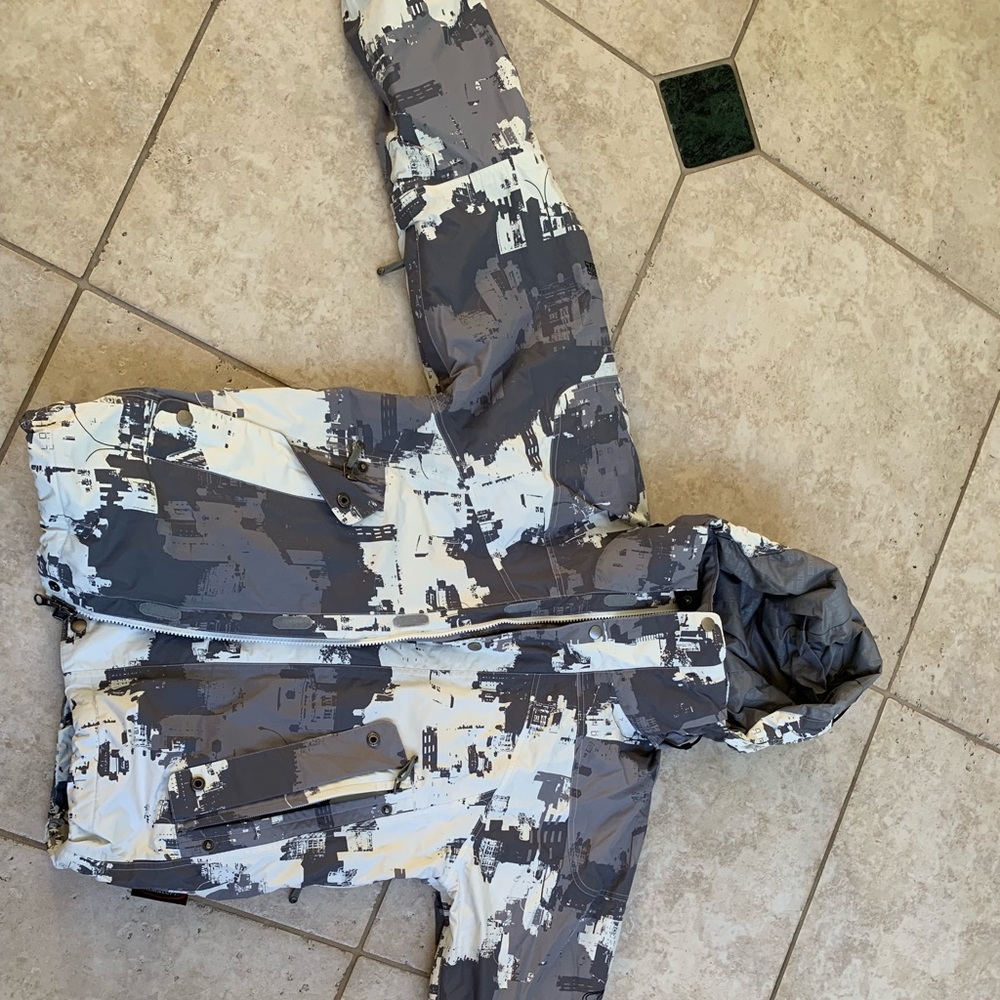 Women’s Bonfire ski snowboard jacket size small